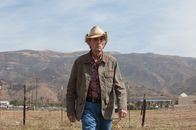 Lucky – Lucky (Harry Dean Stanton), ein 90-jähriger stoischer Navy-Veteran, lebt in einer Kleinstadt im Südwesten der USA. Zu seiner täglichen Routine gehört der Marsch ins Städtchen, wo er seine wenigen Freunde trifft.