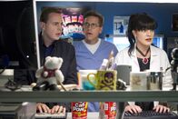 Navy CIS – Bei den Ermittlungen in einem neuen Fall: Abby (Pauley Perrette, r.), McGee (Sean Murray, l.) und Jimmy (Brian Dietzen, M.) ...
