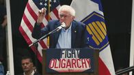 Die Akte Trump – "Fight Oligarchy": Landesweit warnt Senator Bernie Sanders vor den Gefahren einer Oligarchie.