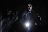 Saw V – Nachdem FBI- Agent Strahm (Scott Patterson) einer grausamen Falle des Jigsaws schwerverletzt entkommen konnte, wird ihm der Fall entzogen. Aber der mutige Detective ermittelt auf eigene Faust weiter - und kommt einem Geheimnis auf die Spur, das auch die Vergangenheit mit einschließt ...