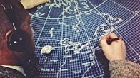 Geheimakte Atombombe – Bei strategischen Bombardierungen werden gezielt Militärstützpunkte des Gegners ins Visier genommen, um ihn zu schwächen – der Wirkungsradius einer Atombombe ist aber weitaus größer.