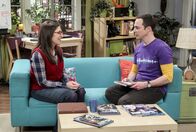 The Big Bang Theory – Geballte Intelligenz: Sheldon (Jim Parsons, r.) und Amy (Mayim Bialik, l.) ...