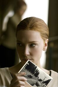 Der seltsame Fall des Benjamin Button – Seit er als Greis die junge Daisy (Cate Blanchett) kennen gelernt hat, ist er ihr total verfallen. Doch erst viele Jahre später erhält Benjamin Button die Chance, seine Traumfrau zu erobern ...