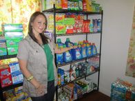 Couponing Extrem – Nicole with stock pile.