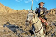 Jean Rochefort - Mit Witz und Eleganz – Jean Rochefort in Terry Gilliams Spielfilm „The Man Who Killed Don Quixote”, bevor nach einigen Unterbrechungen und Umbesetzungen seine Rolle von Jonathan Pryce übernommen wurde