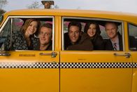 How I Met Your Mother – (2. Staffel) - Wie es früher war: Das Leben von Ted (Josh Radnor, M.) und seinen Freunden Marshall (Jason Segel, 2.v.l.), Barney (Neil Patrick Harris, r.), Lily (Alyson Hannigan, l.) und Robin (Cobie Smulders, 2.v.r.) ...