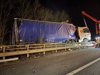 LKW-Bergung extrem – So, 01.02., 14:55 Uhr
