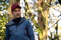 Tatort – Der Wildniswanderer Noah Farrell (Nils Kahnwald) bricht seine Wanderung nach dem Aufeinandertreffen mit den Ermittlern ab.