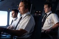 Mayday - Alarm im Cockpit – Captain Kevin Sullivan (played by Jerry Getty), first officer peter lipsett (played by Dan Bowers) and second officer Ross Hales (Spencer Robson) assess the danger for Quantas Airlines flight 72. (photo credit: Cineflix/Darren Goldstein)