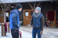 Sturm der Liebe – Joshua (Julian Schneider, r.) sucht das Gespräch mit Paul (Sandro Kirtzel, l.). Doch er traut sich nicht, ihm die ganze Wahrheit zu sagen.