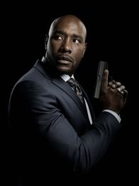 Legends – (1. Staffel) - Obwohl FBI-Agent Antonio "Tony" Rice (Morris Chestnut) über ein ähnliches Talent verfügt, sogenannte "Legends" wie sein Kollege Martin Odum anzunehmen und längere Zeit undercover zu leben, steht er immer in dessen Schatten ...