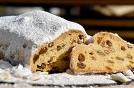 Zu Tisch ... – Der Dresdner Christstollen ist Kulturgeschichte, jahrhundertealte Backtradition, gelebte Leidenschaft.