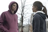 Beauty and the Beast – Vincent (Jay Ryan, l.) möchte nicht, dass Catherine (Kristin Kreuk, r.) ihm aus dem Weg geht ...