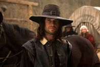 Solomon Kane – Um seine Seele zu schützen, beschließt der Söldner Solomon Kane (James Purefoy) ein friedliches Leben im Kloster zu führen. Als er sich auf die Reise zum adeligen Landsitz seiner Familie begibt, trifft er unterwegs auf einige Gesetzlose.