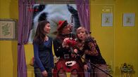 iCarly – L-R: Carly Shay (Miranda Cosgrove), Ms. Francine Briggs (Mindy Sterling), Sam Puckett (Jennette McCurdy)