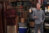 Last Man Standing – Chuck Larabee (Jonathan Adams, l.); Mike Baxter (Tim Allen, r.)