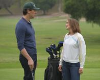 Single Parents – Xander Fogerty (Hayes MacArthur, l.); Angie D'Amato (Leighton Meester, r.)