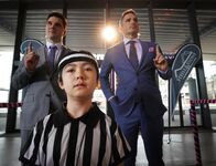 Hardball – Tiffs Daddys und Bao der Schiedsrichter warten auf die Ankunft von Team Mahaki. Wo bleiben sie nur?