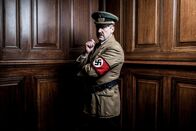 Komplizen des Bösen – Adolf Hitler (Darsteller unbekannt)