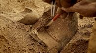 Ancient Apocalypse – Die biblische Geschichte von Sodom gilt als spektakuläre Lektion für das Laster der Verworfenheit. Im heutigen Jordanien sind Archäologen auf Tell el-Hammam gestoßen, eine einst blühende Stadt aus der Bronzezeit, von der sie glauben, sie könnte Sodom gewesen sein.