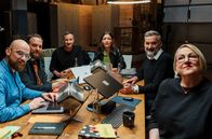 Der Autokraten-Code – Ein Team aus sechs Expert:innen wagt das Experiment: Lässt sich mit Hilfe künstlicher Intelligenz ein erfolgreicher Autokrat für Deutschland erstellen?