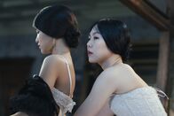 Die Taschendiebin – Die Frauen kommen sich näher: Sook-Hee (Kim Tae-ri), Fräulein Izumi Hideko (Kim Min-hee)