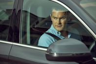 Trigger Point – Thom (Mark Stanley) weiß nicht mehr, ob er seiner Freundin vertrauen kann.