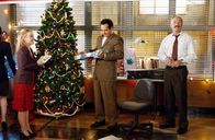 Monk – MONK-- USA Network Series -- "Mr. Monk and the Secret Santa" -- Pictured: Rachel Harris as Alice Westergren, Tony Shalhoub as Adrian Monk, Ted Levine as Leland Stottlemeyer -- NBC Universal Photo: Michael Yarish