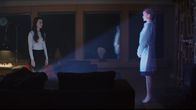 Das Honeymoon Experiment – L-R: Eve (Chloe Carroll), The Handler (Tara Westwood)