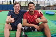 Checker Tobi – León ist super fit (rechts). Er hat sogar einmal bei den Paralympics teilgenommen im Sprint und Weitsprung. Links: Checker Tobi.