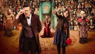 Doctor Who – Der Doctor (Matt Smith), Merry - The Queen of Years (Emilia Jones) und Clara (Jenna-Louise Coleman)