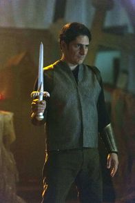 Lucifer – Lucifers und Amenadiels Bruder Uriel (Michael Imperioli) taucht mit gleich zwei Aufträgen in L.A. auf. Doch dann gerät der Engel mit Lucifer aneinander ...