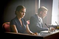 Mord im Mittsommer – Für Staatsanwältin Nora (Alexandra Rapaport) und ihren Kollegen Pär (Anton Lundqvist) scheint der „Fall Angelica“ vor Gericht verloren.