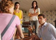 Royal Pains – Gehen den Symptomen auf den Grund: Shiri Appleby als Stella, Jill Flint als Jill Casey, Mark Feuerstein als Dr. Hank Lawson (Copyright SRF/NBC Universal)