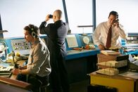 Mayday - Alarm im Cockpit – Am Tag des Unglücks war es auf dem Flughafen ziemlich neblig. Ein Ermittler versucht nachzuvollziehen, welche Sicht der Fluglotse aus dem Tower hatte.