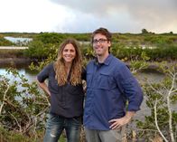 UFO-Jäger – Erin Ryder und Ben McGee in Titusville, Florida. (National Geographic Channels/ Snake Oil Productions)