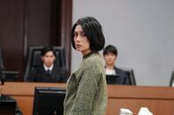 Das Haus am Hang – Risako (Ko Shibasaki) beginnt, sich selbst in der Rolle der Angeklagten zu sehen.