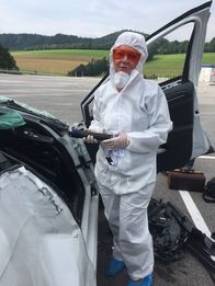 ATV - Die Reportage – Bettina Bogner, Chefin der Wiener Polizei Tatortgruppe bei der Spurensicherung2