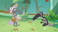 Wolf – Wolf und Wolfine genießen die Pilzsuche.Productions".