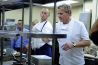 In Teufels Küche mit Gordon Ramsay – Retter in Not: Gordon Ramsay besucht heute das Restaurant "Grasshopper Also" in Carlstadt in New Jerse, dessen Besitzer um das Überleben des Lokals kämpfen ...