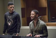 Empire – Als ihr Bruder immer mehr abdriftet, versuchen Jamal (Jussie Smollett, r.) und Hakeem (Bryshere Y. Gray, l.), ihn mit einem Song zu beruhigen. Doch werden sie damit Erfolg haben?