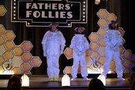 Modern Family – L-R: Cameron Tucker (Eric Stonestreet), Beekeeper (Stefan Poole), Beekeeper (Grady Harrell)