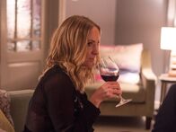 Liar - Labyrinth der Lügen – Joanne Froggatt (Laura Nielson).