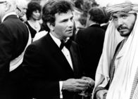 Columbo – Peter Falk (Insp. Columbo), Hector Elizondo (Hassan Salah).