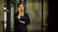Stralsund – Nina Petersen (Katharina Wackernagel) erhält neue Ermittlungsergebnisse.