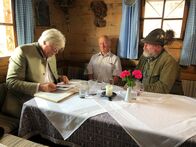 Bergwelten – Peter Simonischek (l.)