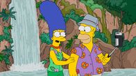 Die Simpsons – THE SIMPSONS: The Simpsons join other Springfield families on the Van HoutenÕs annual trip to Costa Rica, which they obviously canÕt afford. While there, Homer befriends PattyÕs new girlfriend, Evelyn, and Lisa tracks down the real reason the Van Houtens can go on this trip every year in the ÒLivin La Pura VidaÓ episode of THE SIMPSONS airing Sunday, Nov. 17 (8:00-8:30 PM ET/PT) on FOX. THE SIMPSONS ª and