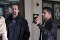 Navy CIS – Timothy McGee (Sean Murray, l.); Nick Torres (Wilmer Valderrama, r.)