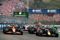 Formel 1: Großer Preis der USA – Der Niederländer Max Verstappen führt das Feld im (1) Oracle Red Bull Racing RB20 beim F1 Grand Prix der Emilia-Romagna am 19. Mai 2024 auf dem Autodromo Enzo e Dino Ferrari Circuit in Imola, Italien, in die erste Kurve.