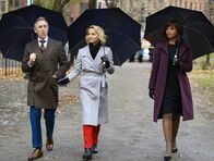 Instinct – (v.l.n.r.) Dylan Reinhart (Alan Cumming); Lizzie Needham (Bojana Novakovic); Jasmine Gooden (Sharon Leal)